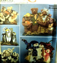 8938 17'' PENGUIN, BUNNY, SNOWPEOPLE, BEAR, CAT FAMILY PATTERN